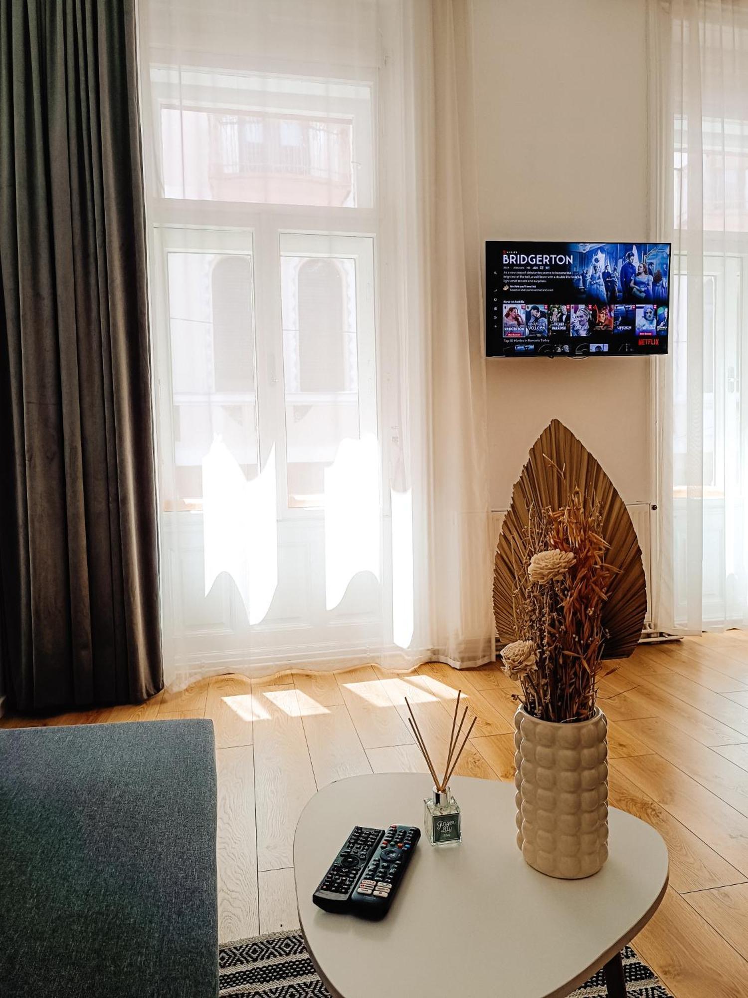 Fly Residence Арад Экстерьер фото